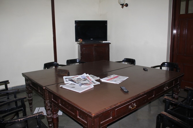 Reading Table at the Library : Photography By Venkatesh A.G.